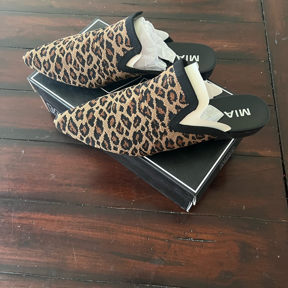 New in box. MIA Knit Leopard Mule. Size 8.5 - Picture 7 of 11